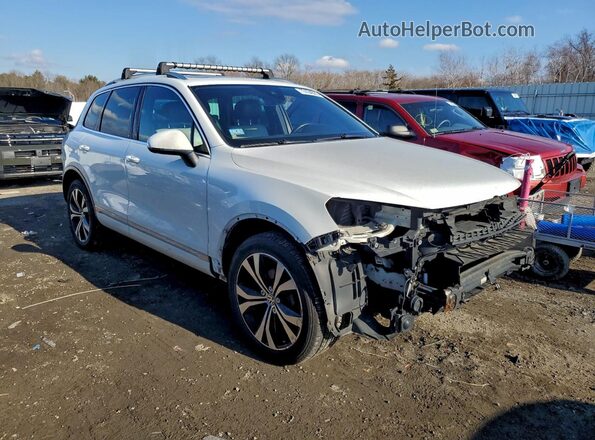 WVGRF7BP7HD003227 2017 VOLKSWAGEN TOUAREG Белый Передняя правая четверть
