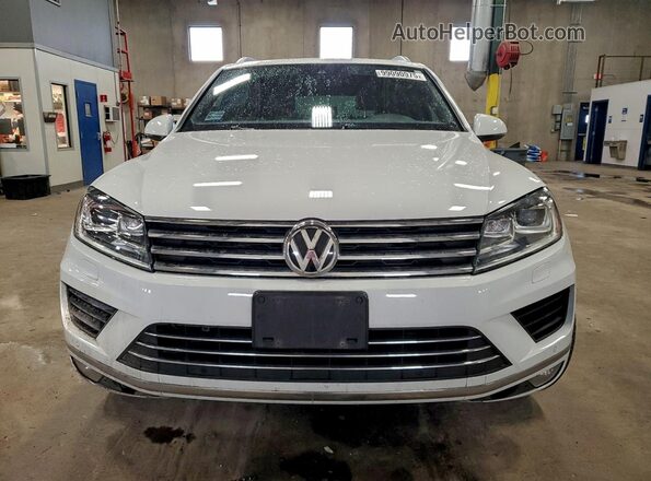 WVGRF7BP8HD006802 2017 VOLKSWAGEN TOUAREG Белый Вид спереди