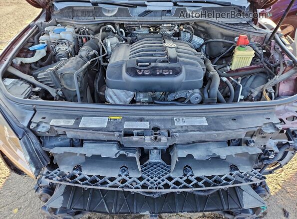 WVGRF7BPXHD002962 2017 VOLKSWAGEN TOUAREG Темно-бордовый Вид задней части салона