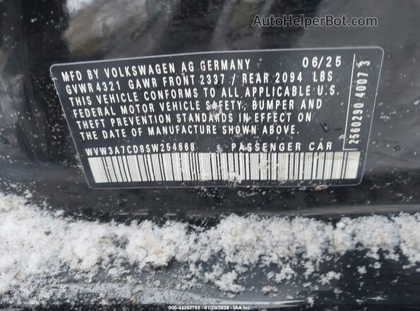 WVW3A7CD8SW254668 2025 VOLKSWAGEN GOLF Black ძრავის განყოფილების ხედი