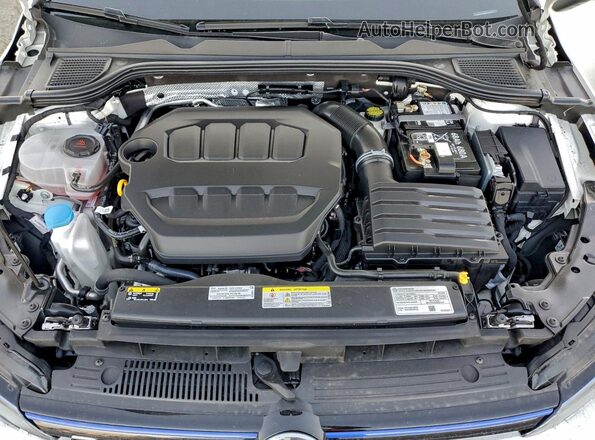 WVWEB7CD6RW225024 2024 VOLKSWAGEN GOLF Белый Вид задней части салона