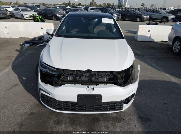 WVWRA7CD5RW206386 2024 VOLKSWAGEN GOLF Белый Вид задней части салона