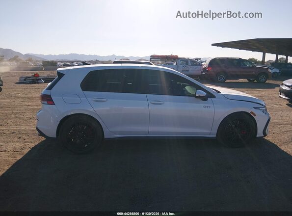 WVWVA7CD4SW248178 2025 VOLKSWAGEN GOLF White Սալոնի հետևի տեսք