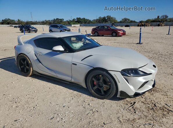 WZ1DB0C00MW038064 2021 TOYOTA SUPRA Белый Передняя правая четверть
