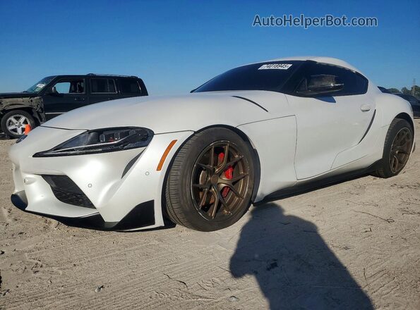 WZ1DB0C04MW043767 2021 TOYOTA SUPRA Белый Передняя левая четверть