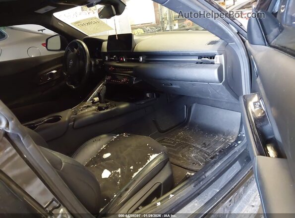 WZ1DB0C06MW036948 2021 TOYOTA GR SUPRA Black Вид салону спереду