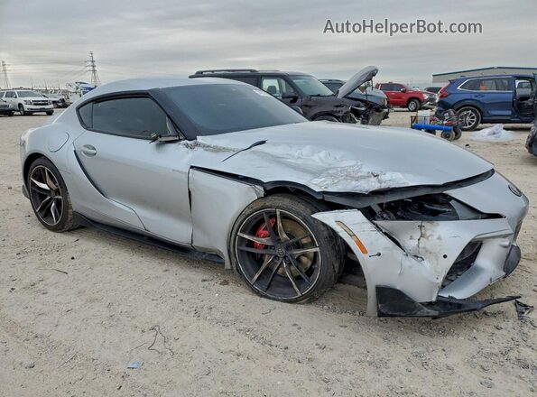 WZ1DB0C08MW036353 2021 TOYOTA SUPRA Серебряный Передняя правая четверть