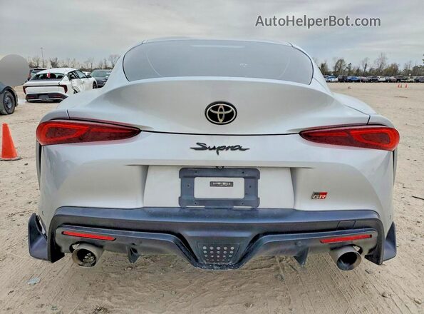 WZ1DB0C08MW036353 2021 TOYOTA SUPRA Серебряный Вид сзади