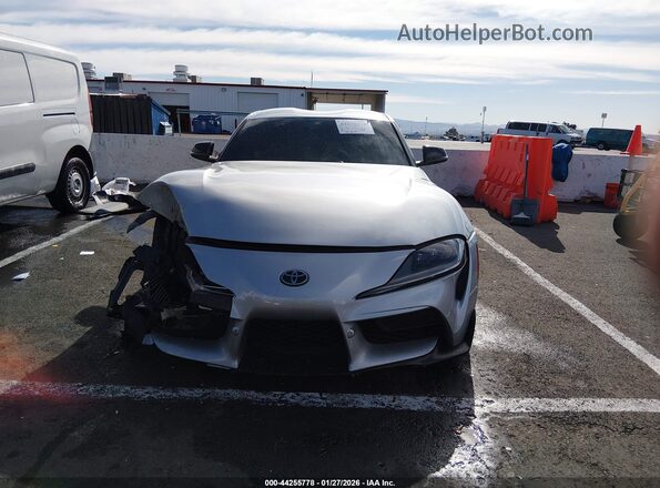 WZ1DB0C0XNW052040 2022 TOYOTA GR SUPRA Серебряный 