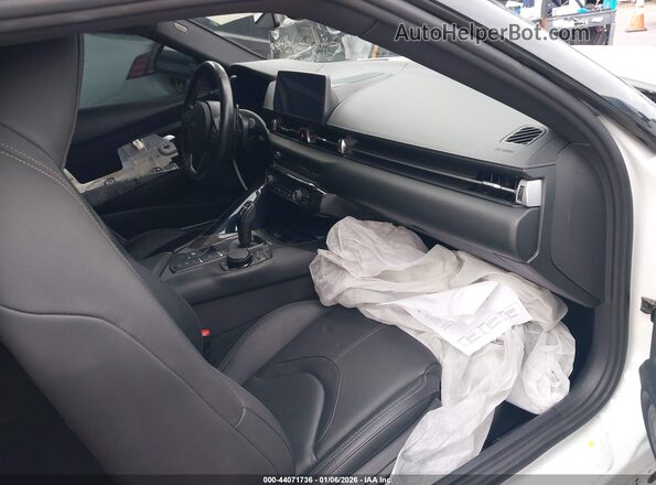 WZ1DB0G08PW059789 2023 TOYOTA GR SUPRA White Vista interior delantera