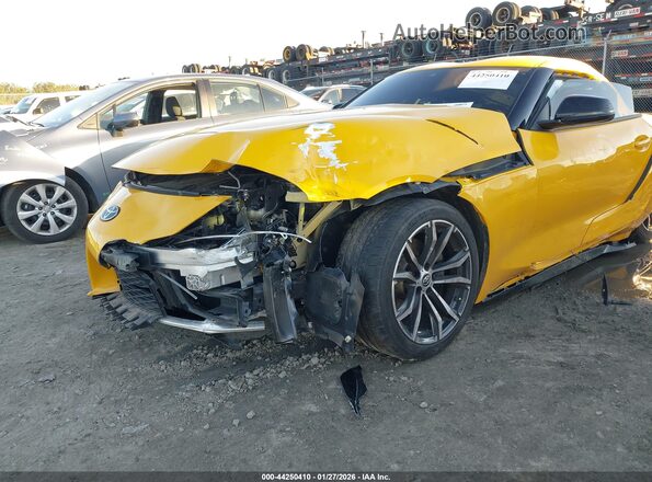 WZ1DB2C02MW042502 2021 TOYOTA GR SUPRA Yellow Вид спереду
