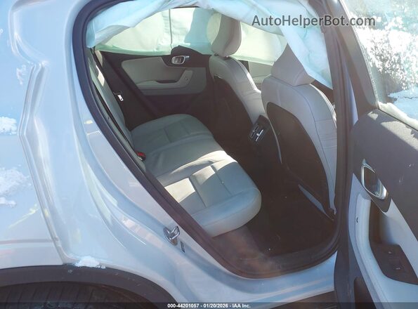 YSMED3KA5PL121797 2023 POLESTAR 2 Gray Widok naklejki z numerem VIN