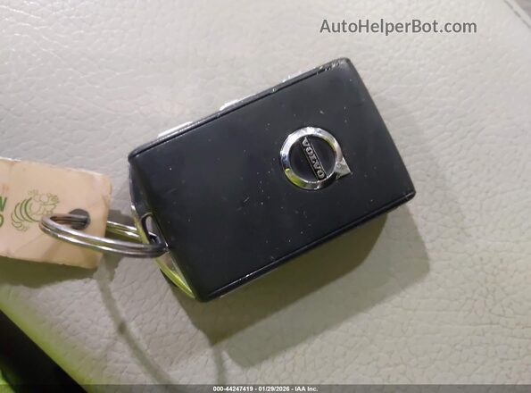 YV1102EK7L2394867 2020 VOLVO V60 White Widok deski rozdzielczej