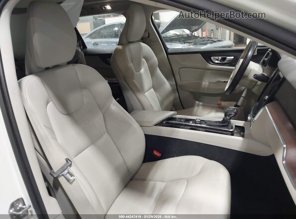 YV1102EK7L2394867 2020 VOLVO V60 White Widok naklejki z numerem VIN