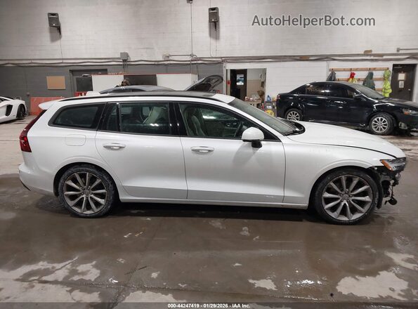 YV1102EK7L2394867 2020 VOLVO V60 White Widok wnętrza z tyłu