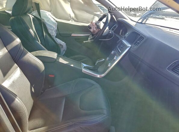 YV126MFL5J2461789 2018 VOLVO S60 Серый Вид салона спереди