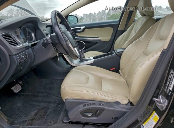 YV140MEK3H1357269 2017 VOLVO V60 Черный Вид салона спереди