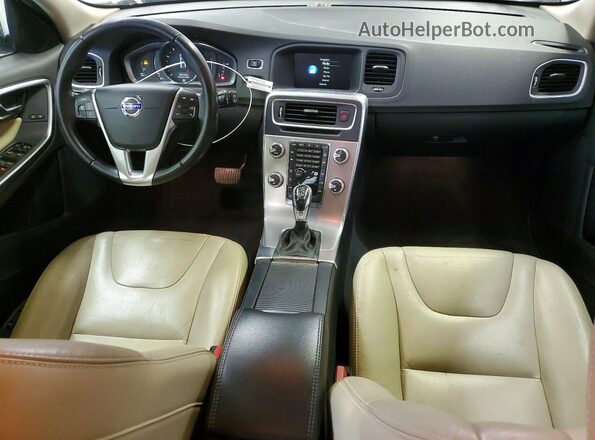 YV140MEK6H1332799 2017 VOLVO V60 White Առջևի վահանակի տեսք