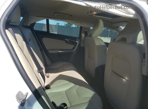 YV140MEL4J2378477 2018 VOLVO V60 Белый Вид задних сидений