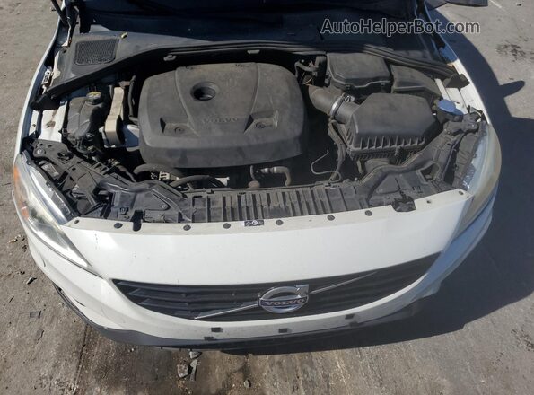 YV140MEL4J2378477 2018 VOLVO V60 Белый Вид задней части салона