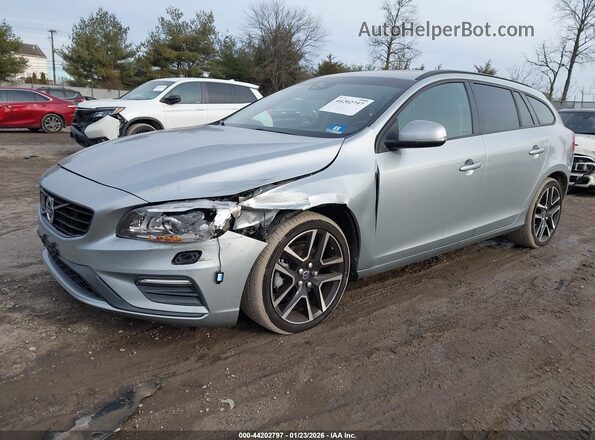 YV140MELXJ2391279 2018 VOLVO V60 Серебряный Передняя левая четверть