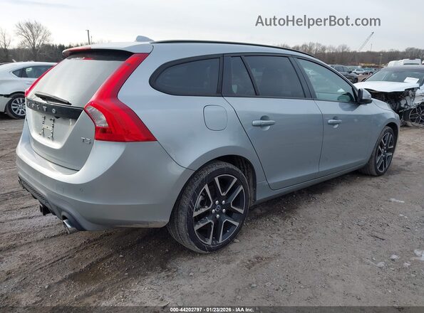 YV140MELXJ2391279 2018 VOLVO V60 Серебряный Задняя правая четверть
