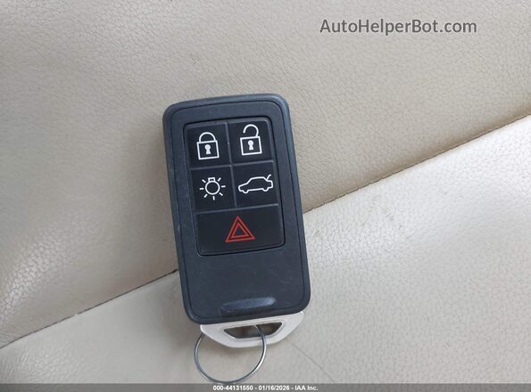 YV140MEM7H1361357 2017 VOLVO V60 White Вид панелі приладів
