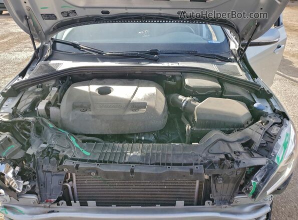 YV140MSLXJ2398219 2018 VOLVO V60 Серебряный Вид задней части салона