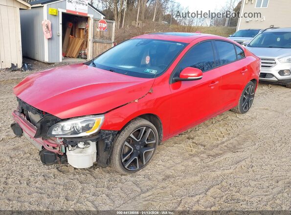 YV140MTL4H2433247 2017 VOLVO S60 Red Przód lewy
