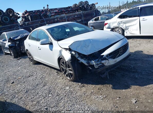 YV140MTL7J2451859 2018 VOLVO S60 Белый Передняя правая четверть