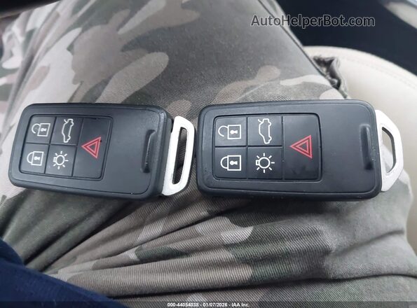 YV140MTL9J2459459 2018 VOLVO S60 Red Առջևի վահանակի տեսք