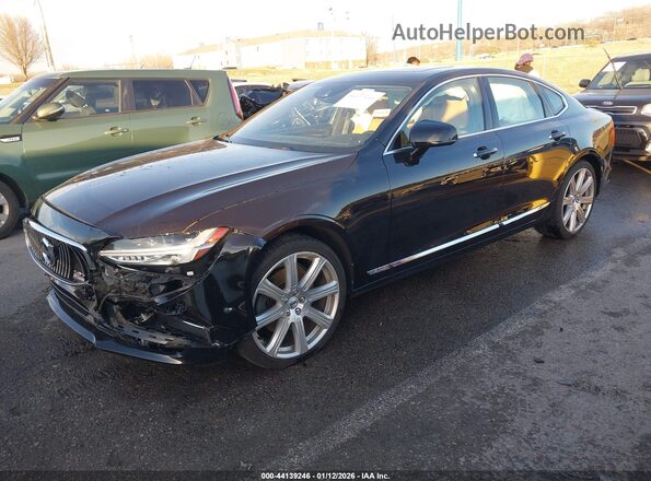 YV1A22ML4H1013901 2017 VOLVO S90 Черный Передняя левая четверть