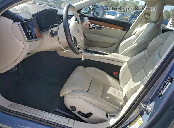 YV1A22ML7H1001287 2017 VOLVO S90 Синий Вид салона спереди