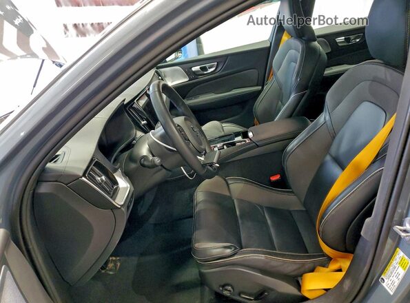 YV1H60EP7R1629585 2024 VOLVO V60 Серый Вид салона спереди