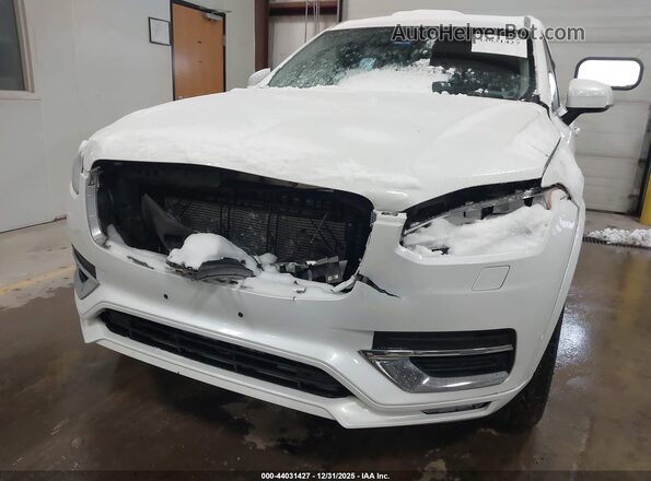 YV4062PA7P1949930 2023 VOLVO XC90 Белый Вид спереди