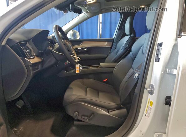 YV4062PB0S1376662 2025 VOLVO XC90 White Вид салону спереду