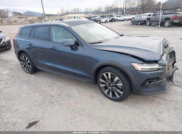 YV4102WK5N1086364 2022 VOLVO V60 CROSS COUNTRY Синий Передняя правая четверть