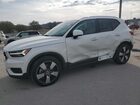 2022 Volvo Xc40 T5 Momentum White vin: YV4162UK9N2652506