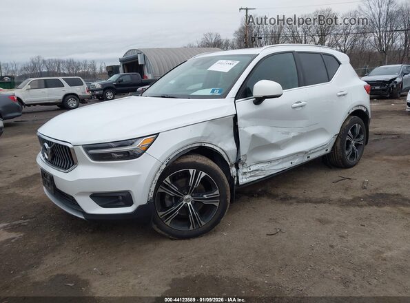 YV4162UL3K2073371 2019 VOLVO XC40 Белый Передняя левая четверть