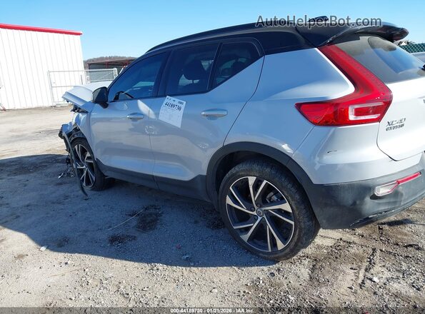 YV4162UM2N2665177 2022 VOLVO XC40 Серый Панорамный вид салона 360°
