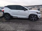 2021 Volvo Xc40 T5 R-design Белый vin: YV4162UM3M2394113