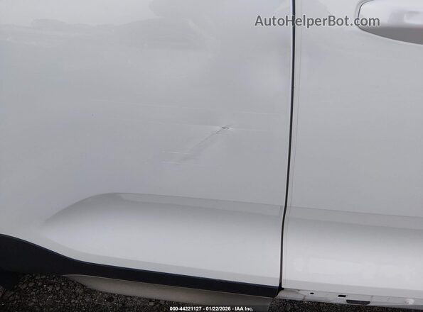 YV4162UM3M2394113 2021 VOLVO XC40 Белый 