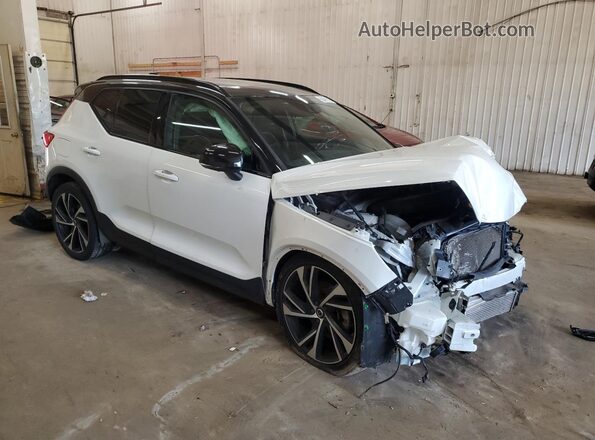 YV4162UM5K2047993 2019 VOLVO XC40 White Передня права чверть