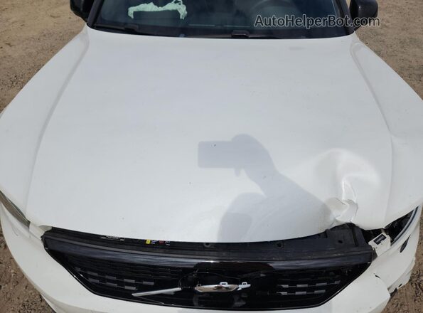 YV4162UM9M2562790 2021 VOLVO XC40 White Rear interior view
