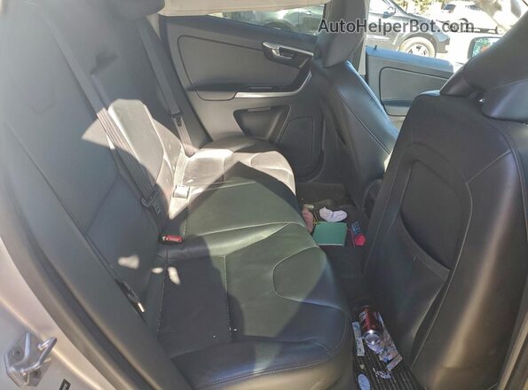 YV440MDK7G2829700 2016 VOLVO XC60 Silver Вид задніх сидінь