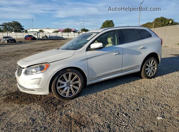 YV440MDU3H2192310 2017 VOLVO XC60 Белый Передняя левая четверть