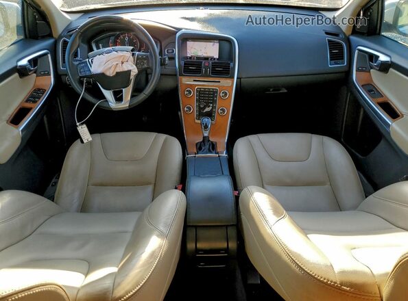 YV440MDU3H2192310 2017 VOLVO XC60 Белый Вид панели приборов