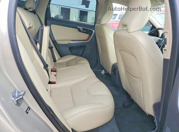 YV440MDU8H2018894 2017 VOLVO XC60 Gray Widok komory silnika