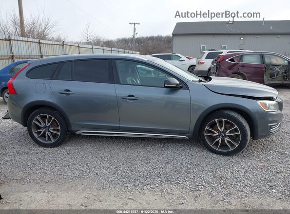YV440MWK7H1023845 2017 VOLVO V60 CROSS COUNTRY Gray Vista interior de 360 grados