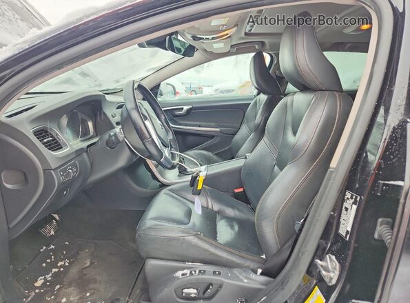 YV440MWK7H1032089 2017 VOLVO V60 Черный Вид салона спереди